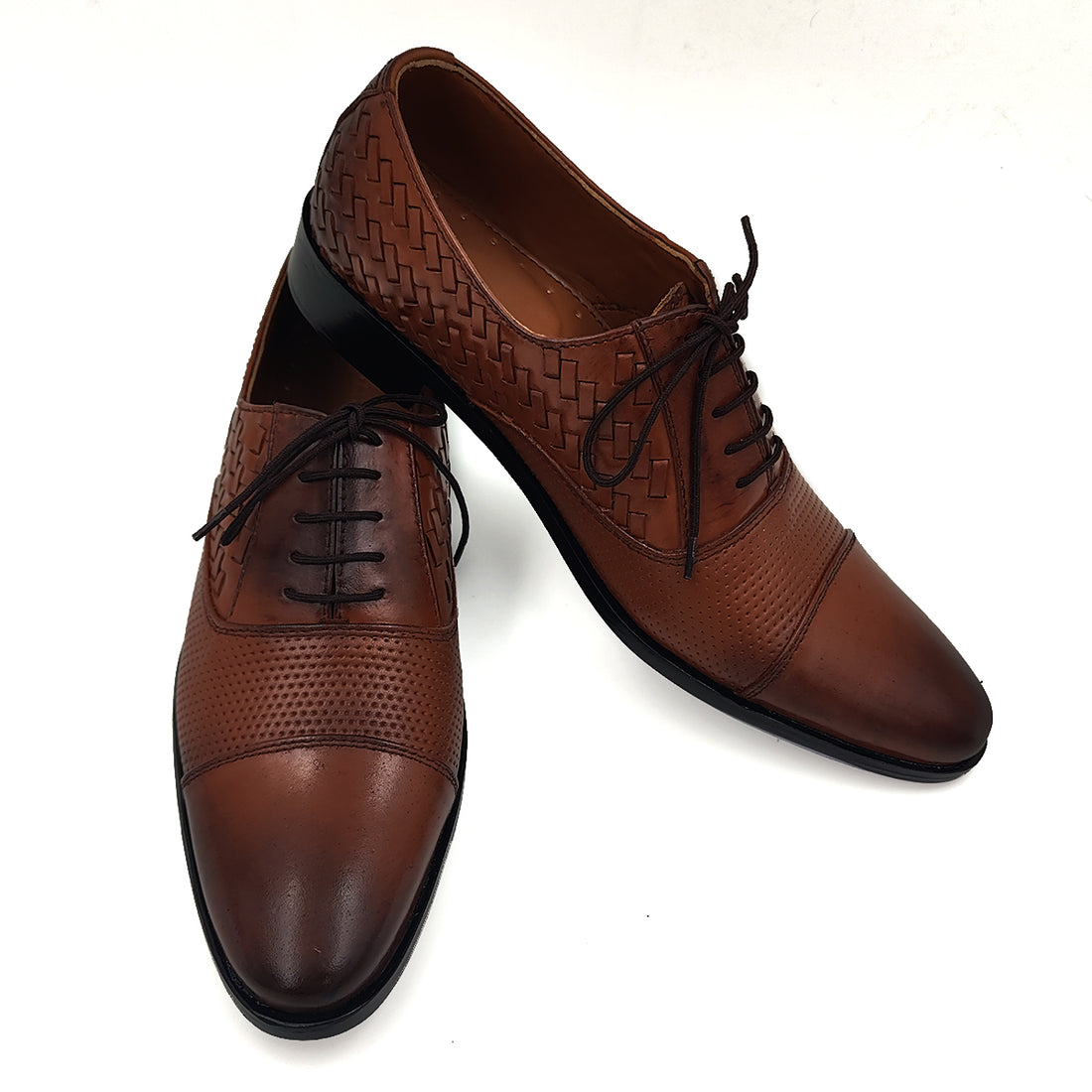 1002 Tan Leather Shoes